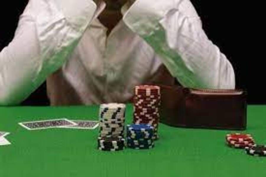 what is bet behind blackjack